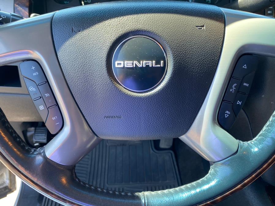 Used GMC Yukon AWD 4dr 1500 Denali 2011 | Lava Motors 2 Inc. Canton, Connecticut Used GMC Yukon AWD 4dr 1500 Denali 2011 | Lava Motors 2 Inc. Canton, Connecticut