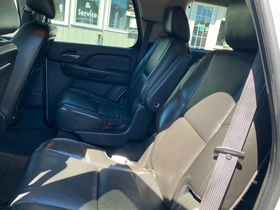 Used GMC Yukon AWD 4dr 1500 Denali 2011 | Lava Motors 2 Inc. Canton, Connecticut Used GMC Yukon AWD 4dr 1500 Denali 2011 | Lava Motors 2 Inc. Canton, Connecticut