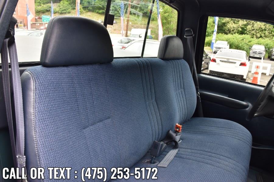 Used Chevrolet C/K 2500 HD Reg Cab 131.5" WB C6P 1999 | Highline Car Connection. Waterbury, Connecticut Used Chevrolet C/K 2500 HD Reg Cab 131.5" WB C6P 1999 | Highline Car Connection. Waterbury, Connecticut