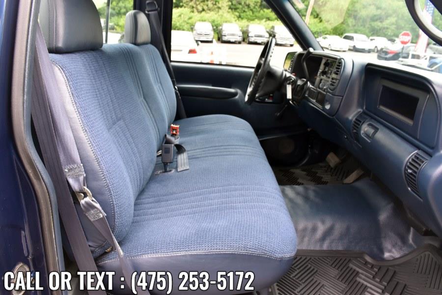 Used Chevrolet C/K 2500 HD Reg Cab 131.5" WB C6P 1999 | Highline Car Connection. Waterbury, Connecticut Used Chevrolet C/K 2500 HD Reg Cab 131.5" WB C6P 1999 | Highline Car Connection. Waterbury, Connecticut