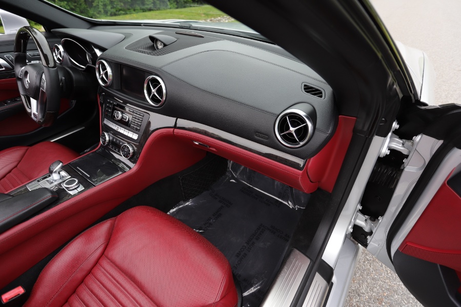 2013 Mercedes-Benz SL-Class 2dr Roadster SL550, available for sale in North Salem, New York | Meccanic Shop North Inc. North Salem, New York 2013 Mercedes-Benz SL-Class 2dr Roadster SL550, available for sale in North Salem, New York | Meccanic Shop North Inc. North Salem, New York