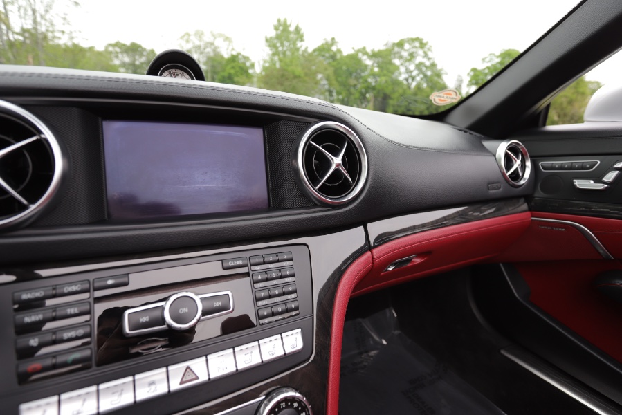 2013 Mercedes-Benz SL-Class 2dr Roadster SL550, available for sale in North Salem, New York | Meccanic Shop North Inc. North Salem, New York 2013 Mercedes-Benz SL-Class 2dr Roadster SL550, available for sale in North Salem, New York | Meccanic Shop North Inc. North Salem, New York