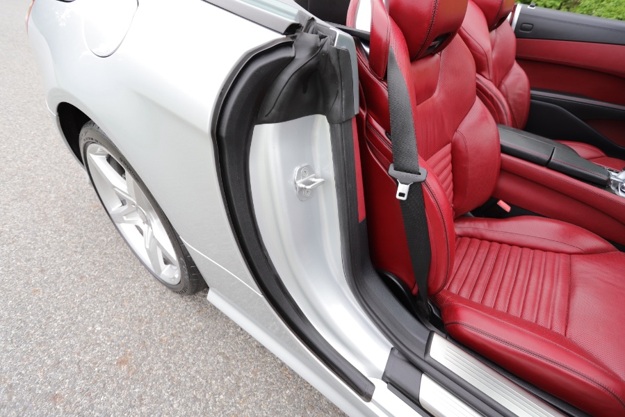 2013 Mercedes-Benz SL-Class 2dr Roadster SL550, available for sale in North Salem, New York | Meccanic Shop North Inc. North Salem, New York 2013 Mercedes-Benz SL-Class 2dr Roadster SL550, available for sale in North Salem, New York | Meccanic Shop North Inc. North Salem, New York