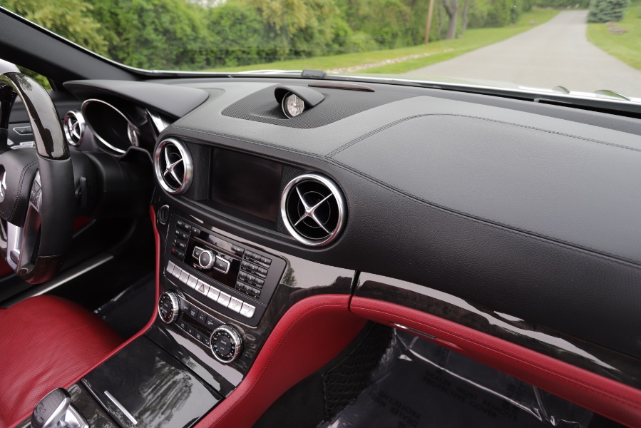 2013 Mercedes-Benz SL-Class 2dr Roadster SL550, available for sale in North Salem, New York | Meccanic Shop North Inc. North Salem, New York 2013 Mercedes-Benz SL-Class 2dr Roadster SL550, available for sale in North Salem, New York | Meccanic Shop North Inc. North Salem, New York