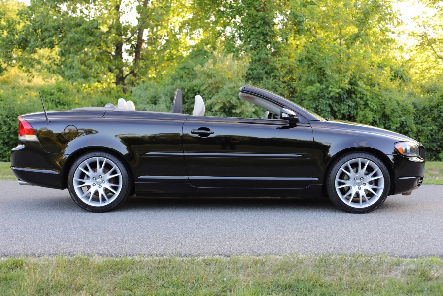 2006 Volvo C70 2.5L Turbo Auto, available for sale in North Salem, New York | Meccanic Shop North Inc. North Salem, New York 2006 Volvo C70 2.5L Turbo Auto, available for sale in North Salem, New York | Meccanic Shop North Inc. North Salem, New York