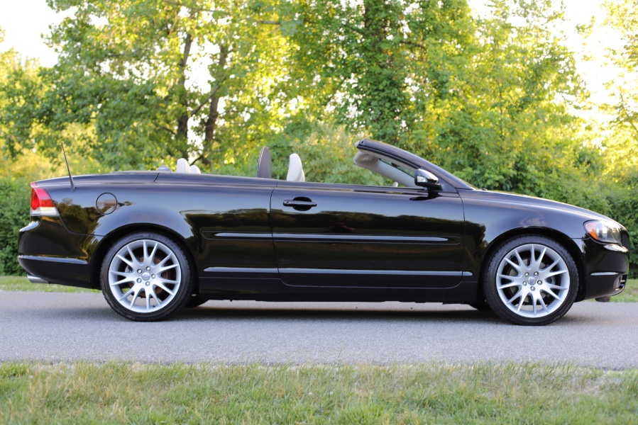 2006 Volvo C70 2.5L Turbo Auto, available for sale in North Salem, New York | Meccanic Shop North Inc. North Salem, New York 2006 Volvo C70 2.5L Turbo Auto, available for sale in North Salem, New York | Meccanic Shop North Inc. North Salem, New York