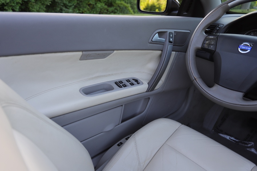 2006 Volvo C70 2.5L Turbo Auto, available for sale in North Salem, New York | Meccanic Shop North Inc. North Salem, New York 2006 Volvo C70 2.5L Turbo Auto, available for sale in North Salem, New York | Meccanic Shop North Inc. North Salem, New York