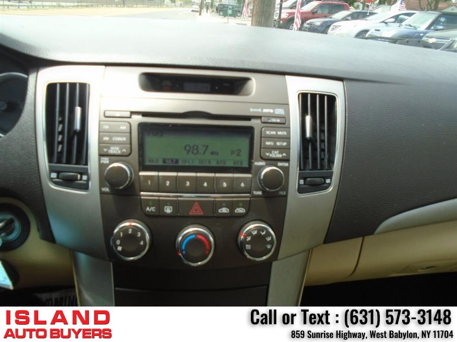 Used Hyundai Sonata GLS 4dr Sedan 5A 2010 | Island Auto Buyers. West Babylon, New York Used Hyundai Sonata GLS 4dr Sedan 5A 2010 | Island Auto Buyers. West Babylon, New York