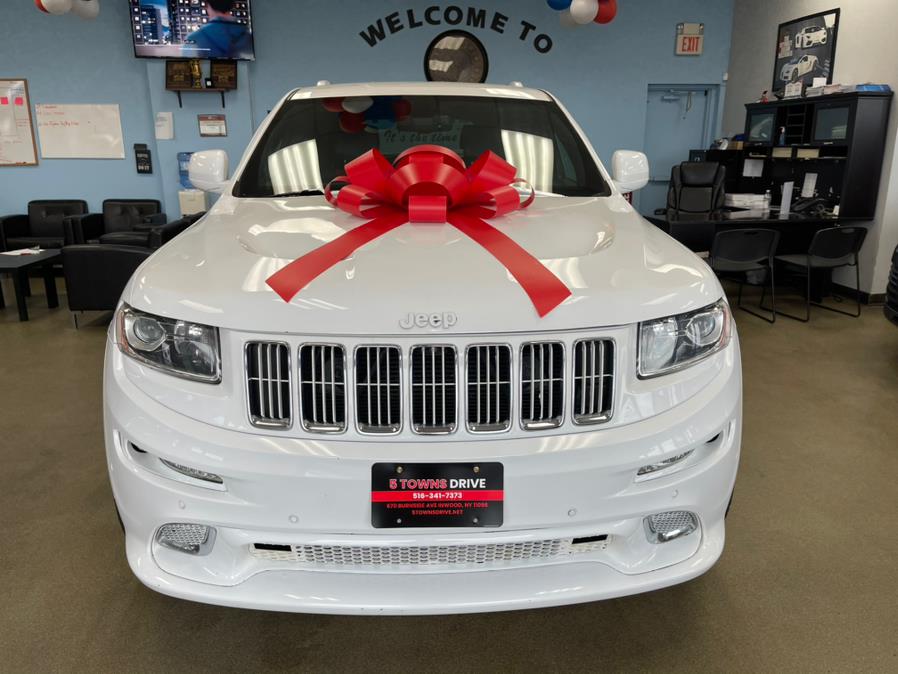 2014 Jeep Grand Cherokee 4WD 4dr Laredo Altitude, available for sale in Inwood, New York | 5 Towns Drive. Inwood, New York 2014 Jeep Grand Cherokee 4WD 4dr Laredo Altitude, available for sale in Inwood, New York | 5 Towns Drive. Inwood, New York