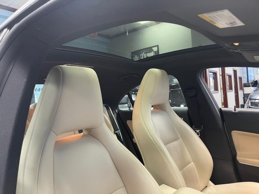 Used Mercedes-Benz CLA-Class 4dr Sdn CLA 250 4MATIC 2015 | 5 Towns Drive. Inwood, New York Used Mercedes-Benz CLA-Class 4dr Sdn CLA 250 4MATIC 2015 | 5 Towns Drive. Inwood, New York