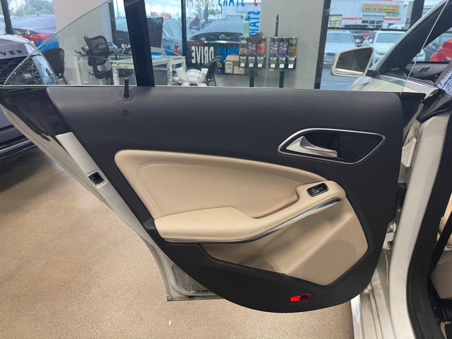 Used Mercedes-Benz CLA-Class 4dr Sdn CLA 250 4MATIC 2015 | 5 Towns Drive. Inwood, New York Used Mercedes-Benz CLA-Class 4dr Sdn CLA 250 4MATIC 2015 | 5 Towns Drive. Inwood, New York