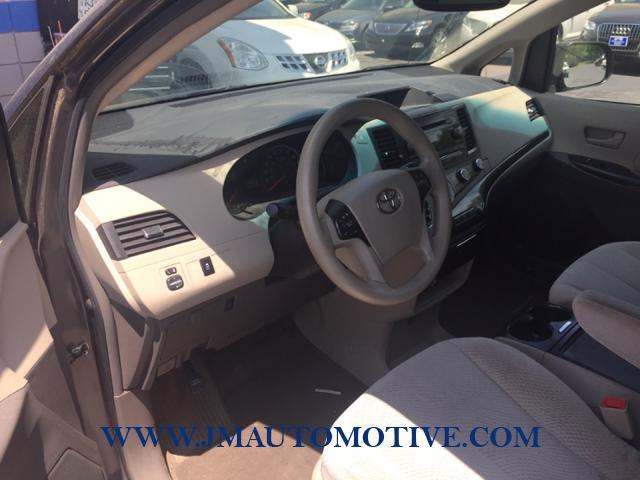 Used Toyota Sienna 5dr 7-Pass Van V6 LE FWD 2012 | J&M Automotive Sls&Svc LLC. Naugatuck, Connecticut Used Toyota Sienna 5dr 7-Pass Van V6 LE FWD 2012 | J&M Automotive Sls&Svc LLC. Naugatuck, Connecticut