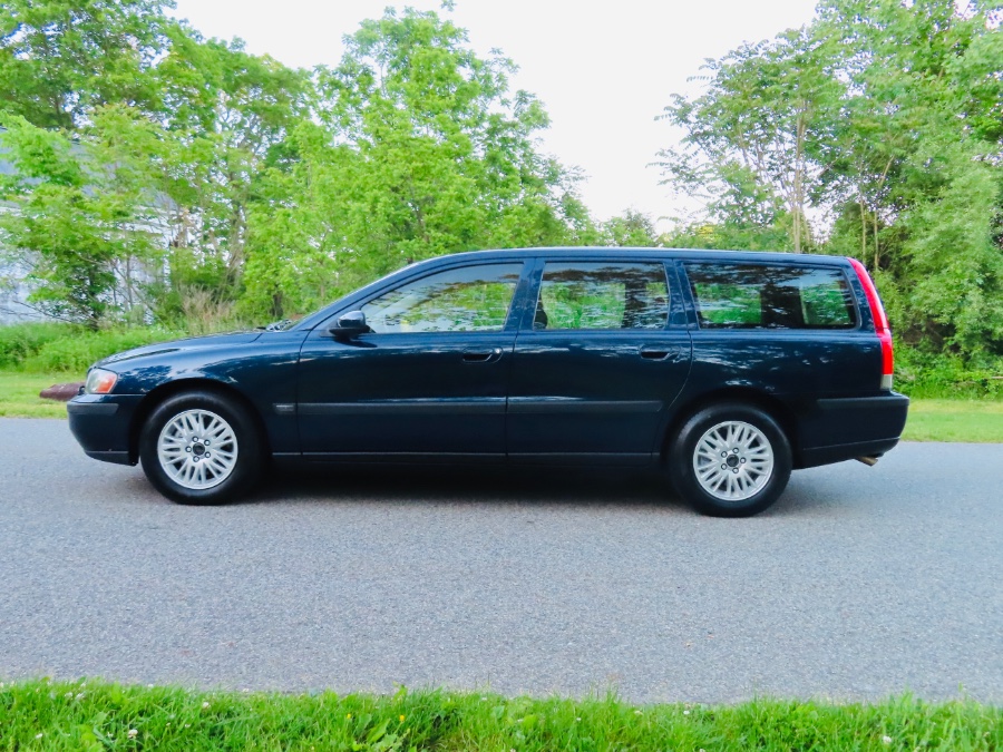 2004 Volvo V70 2.4L Auto w/Sunroof, available for sale in North Salem, New York | Meccanic Shop North Inc. North Salem, New York 2004 Volvo V70 2.4L Auto w/Sunroof, available for sale in North Salem, New York | Meccanic Shop North Inc. North Salem, New York
