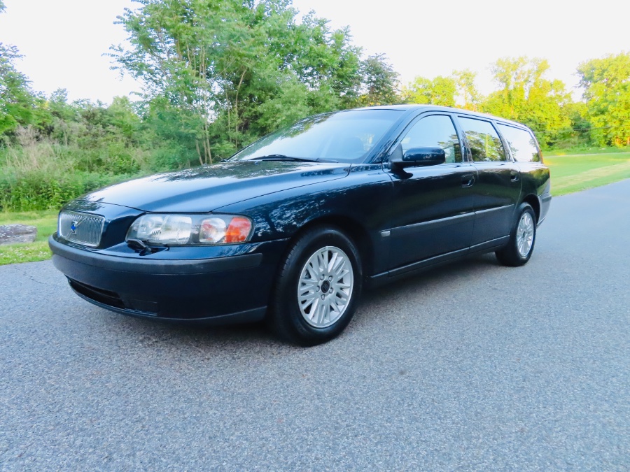 2004 Volvo V70 2.4L Auto w/Sunroof, available for sale in North Salem, New York | Meccanic Shop North Inc. North Salem, New York 2004 Volvo V70 2.4L Auto w/Sunroof, available for sale in North Salem, New York | Meccanic Shop North Inc. North Salem, New York