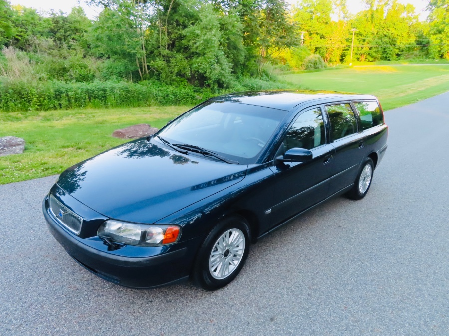 2004 Volvo V70 2.4L Auto w/Sunroof, available for sale in North Salem, New York | Meccanic Shop North Inc. North Salem, New York 2004 Volvo V70 2.4L Auto w/Sunroof, available for sale in North Salem, New York | Meccanic Shop North Inc. North Salem, New York