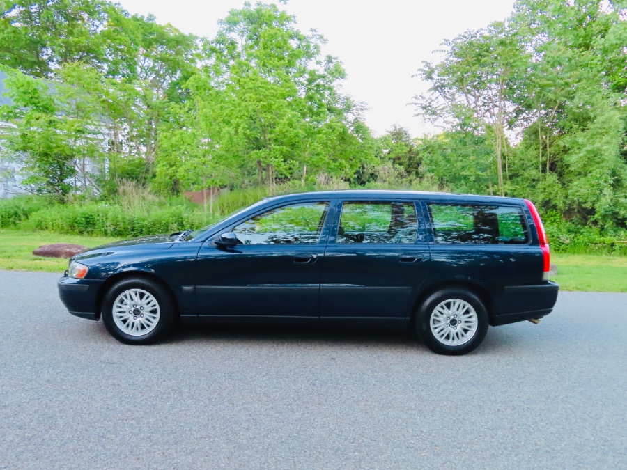 2004 Volvo V70 2.4L Auto w/Sunroof, available for sale in North Salem, New York | Meccanic Shop North Inc. North Salem, New York 2004 Volvo V70 2.4L Auto w/Sunroof, available for sale in North Salem, New York | Meccanic Shop North Inc. North Salem, New York