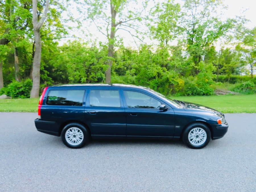 2004 Volvo V70 2.4L Auto w/Sunroof, available for sale in North Salem, New York | Meccanic Shop North Inc. North Salem, New York 2004 Volvo V70 2.4L Auto w/Sunroof, available for sale in North Salem, New York | Meccanic Shop North Inc. North Salem, New York