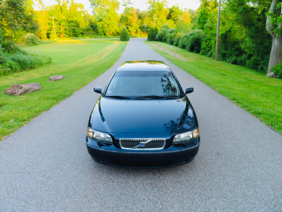 2004 Volvo V70 2.4L Auto w/Sunroof, available for sale in North Salem, New York | Meccanic Shop North Inc. North Salem, New York 2004 Volvo V70 2.4L Auto w/Sunroof, available for sale in North Salem, New York | Meccanic Shop North Inc. North Salem, New York