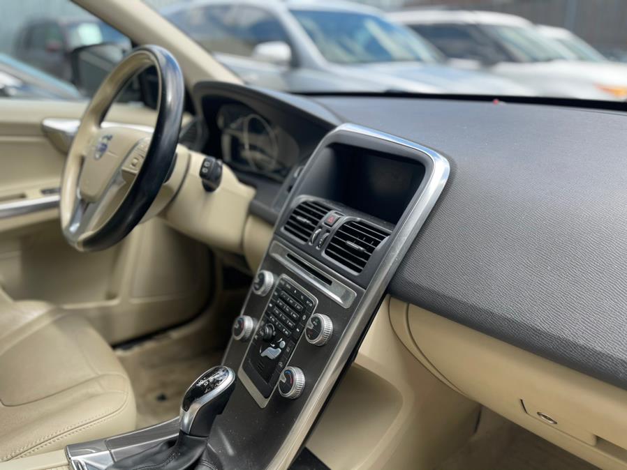 Used Volvo XC60 2015.5 AWD 4dr T5 2015 | NYC Automart Inc. Brooklyn, New York Used Volvo XC60 2015.5 AWD 4dr T5 2015 | NYC Automart Inc. Brooklyn, New York