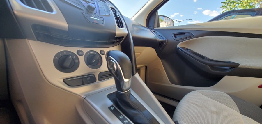 Used Ford Focus 4dr Sdn SE 2012 | Rubber Bros Auto World. Brooklyn, New York Used Ford Focus 4dr Sdn SE 2012 | Rubber Bros Auto World. Brooklyn, New York