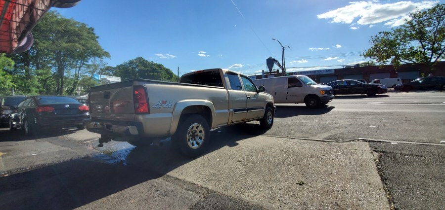 Used Chevrolet Silverado 1500 Classic 4WD Ext Cab 143.5" LS 2007 | Rubber Bros Auto World. Brooklyn, New York Used Chevrolet Silverado 1500 Classic 4WD Ext Cab 143.5" LS 2007 | Rubber Bros Auto World. Brooklyn, New York