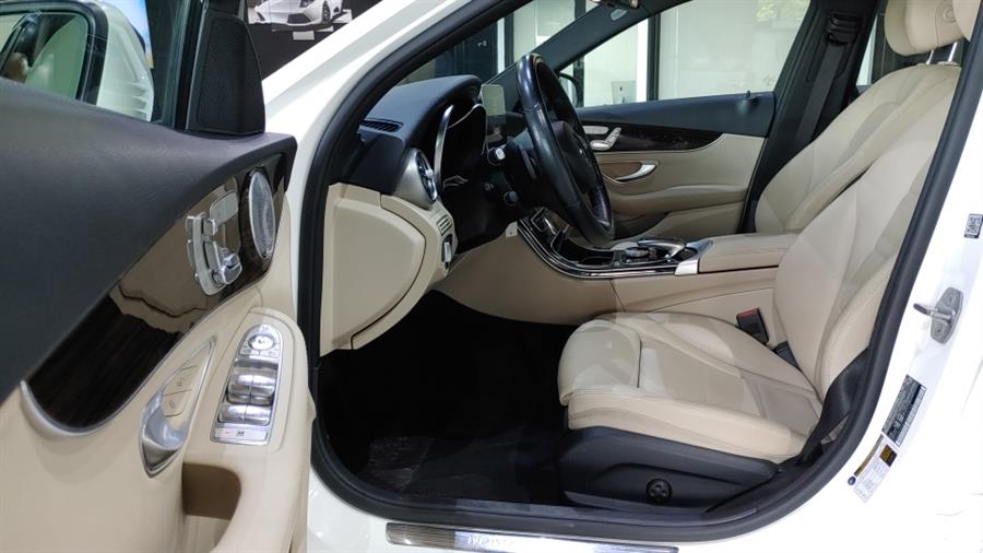 Used Mercedes-Benz C-Class C 300 4MATIC Sedan 2018 | Dream Car Gallery. Woodbury, New York Used Mercedes-Benz C-Class C 300 4MATIC Sedan 2018 | Dream Car Gallery. Woodbury, New York