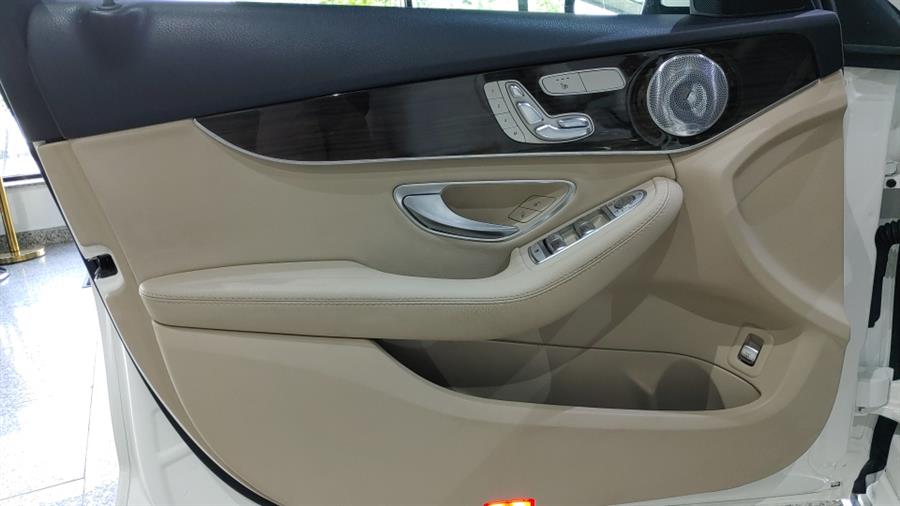 Used Mercedes-Benz C-Class C 300 4MATIC Sedan 2018 | Dream Car Gallery. Woodbury, New York Used Mercedes-Benz C-Class C 300 4MATIC Sedan 2018 | Dream Car Gallery. Woodbury, New York