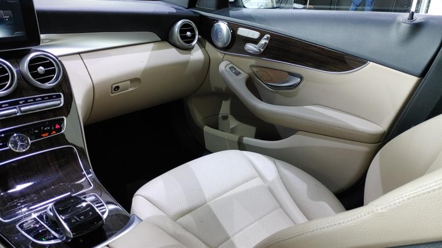 Used Mercedes-Benz C-Class C 300 4MATIC Sedan 2018 | Dream Car Gallery. Woodbury, New York Used Mercedes-Benz C-Class C 300 4MATIC Sedan 2018 | Dream Car Gallery. Woodbury, New York