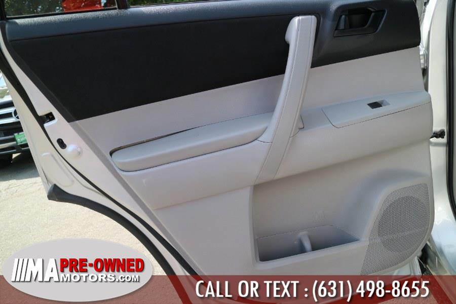 2012 Toyota Highlander 4WD 4dr V6 (Natl), available for sale in Huntington Station, New York | M & A Motors. Huntington Station, New York 2012 Toyota Highlander 4WD 4dr V6 (Natl), available for sale in Huntington Station, New York | M & A Motors. Huntington Station, New York