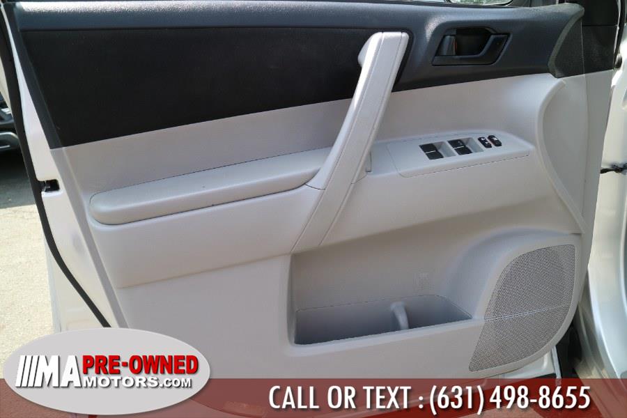 2012 Toyota Highlander 4WD 4dr V6 (Natl), available for sale in Huntington Station, New York | M & A Motors. Huntington Station, New York 2012 Toyota Highlander 4WD 4dr V6 (Natl), available for sale in Huntington Station, New York | M & A Motors. Huntington Station, New York