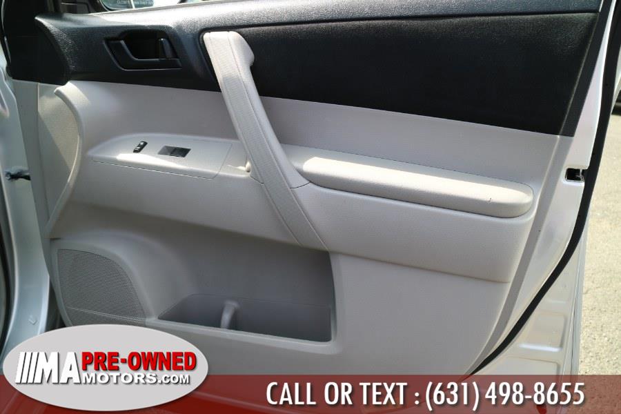 2012 Toyota Highlander 4WD 4dr V6 (Natl), available for sale in Huntington Station, New York | M & A Motors. Huntington Station, New York 2012 Toyota Highlander 4WD 4dr V6 (Natl), available for sale in Huntington Station, New York | M & A Motors. Huntington Station, New York