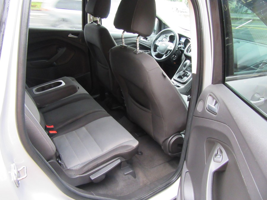 2013 Ford Escape 4WD 4dr SE, available for sale in Little Ferry, New Jersey | Royalty Auto Sales. Little Ferry, New Jersey 2013 Ford Escape 4WD 4dr SE, available for sale in Little Ferry, New Jersey | Royalty Auto Sales. Little Ferry, New Jersey