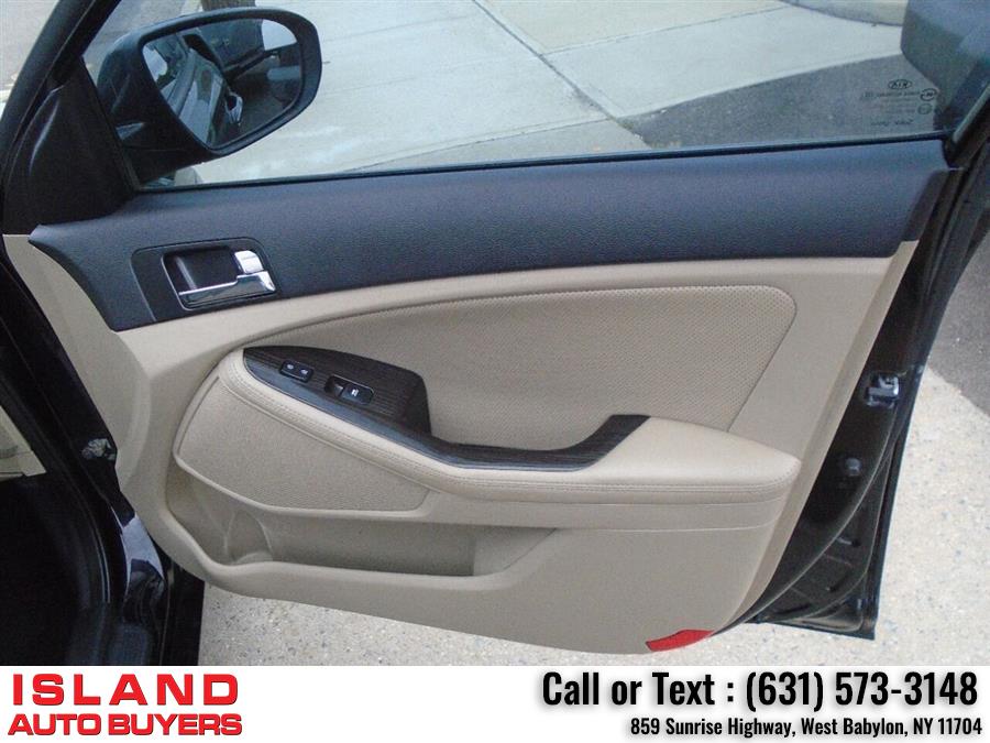 Used Kia Optima EX Turbo 4dr Sedan 2011 | Island Auto Buyers. West Babylon, New York Used Kia Optima EX Turbo 4dr Sedan 2011 | Island Auto Buyers. West Babylon, New York