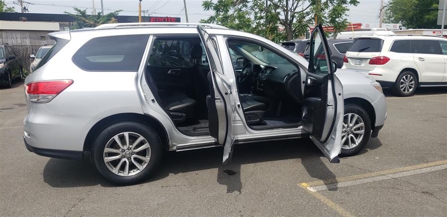 2013 Nissan Pathfinder 2WD 4dr SL, available for sale in Little Ferry, New Jersey | Victoria Preowned Autos Inc. Little Ferry, New Jersey 2013 Nissan Pathfinder 2WD 4dr SL, available for sale in Little Ferry, New Jersey | Victoria Preowned Autos Inc. Little Ferry, New Jersey