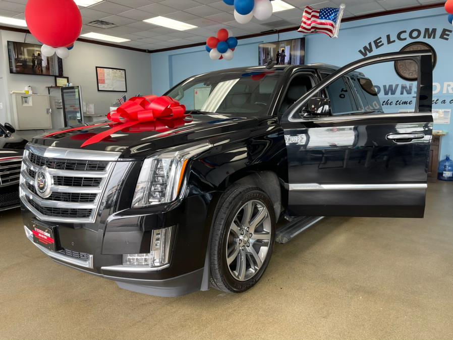 2015 Cadillac Escalade 4WD 4dr Premium, available for sale in Inwood, New York | 5 Towns Drive. Inwood, New York 2015 Cadillac Escalade 4WD 4dr Premium, available for sale in Inwood, New York | 5 Towns Drive. Inwood, New York