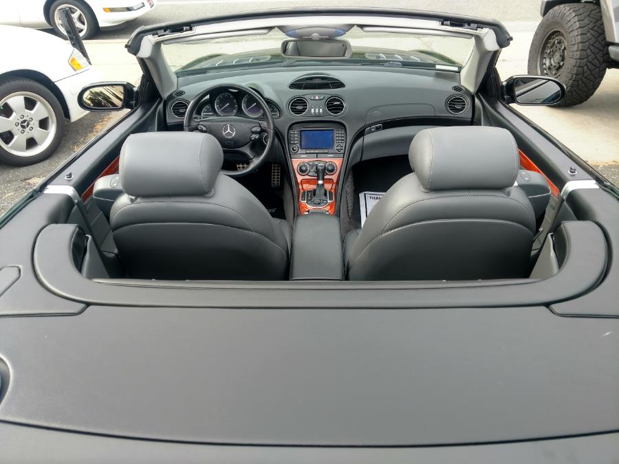 Used Mercedes-Benz SL-Class 2dr Roadster 5.0L 2006 | Alpine Motors Inc. Wantagh, New York Used Mercedes-Benz SL-Class 2dr Roadster 5.0L 2006 | Alpine Motors Inc. Wantagh, New York