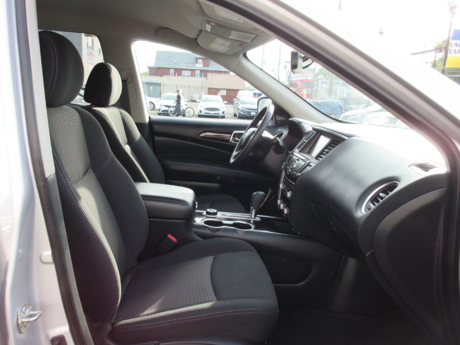 Used Nissan Pathfinder 4x4 SV 2020 | Route 27 Auto Mall. Linden, New Jersey Used Nissan Pathfinder 4x4 SV 2020 | Route 27 Auto Mall. Linden, New Jersey