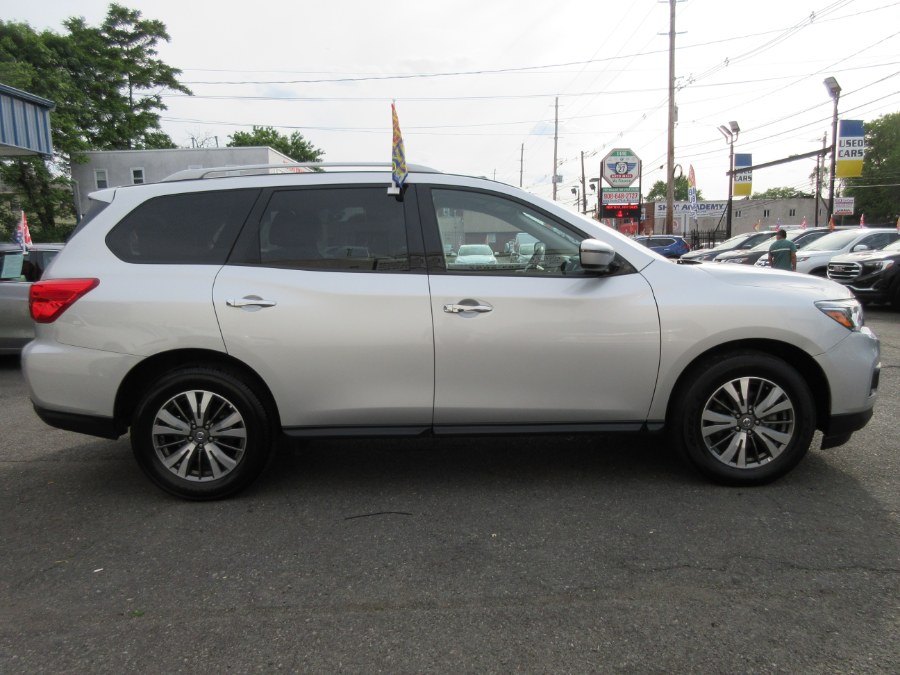 Used Nissan Pathfinder 4x4 SV 2020 | Route 27 Auto Mall. Linden, New Jersey Used Nissan Pathfinder 4x4 SV 2020 | Route 27 Auto Mall. Linden, New Jersey