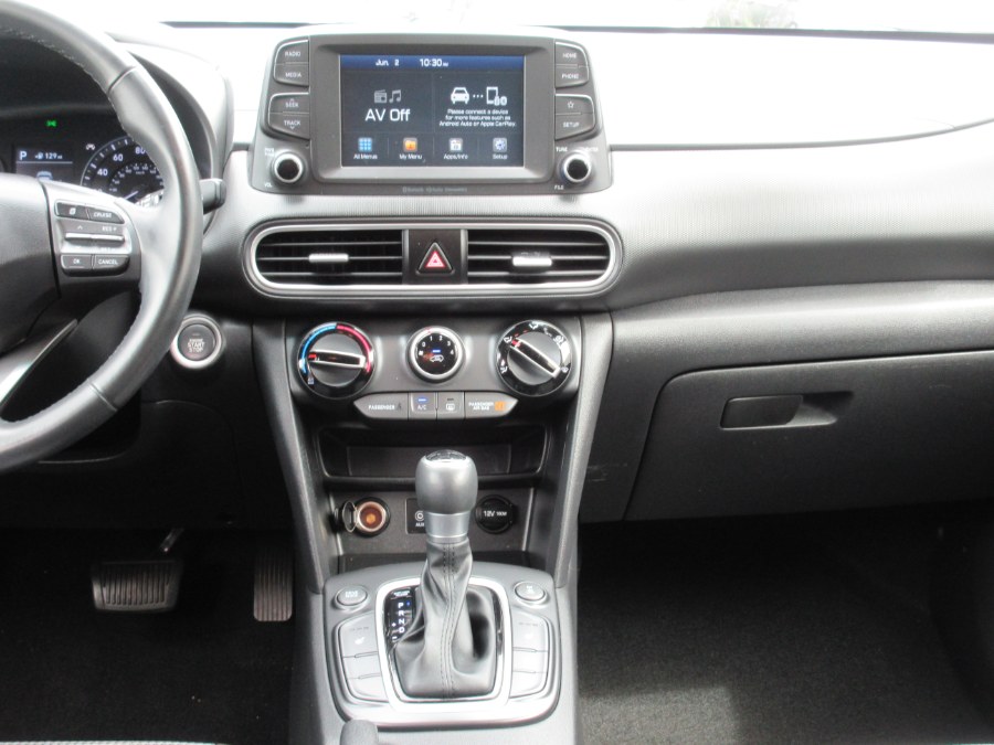 2018 Hyundai Kona SEL 2.0L Auto AWD, available for sale in Linden, New Jersey | Route 27 Auto Mall. Linden, New Jersey 2018 Hyundai Kona SEL 2.0L Auto AWD, available for sale in Linden, New Jersey | Route 27 Auto Mall. Linden, New Jersey