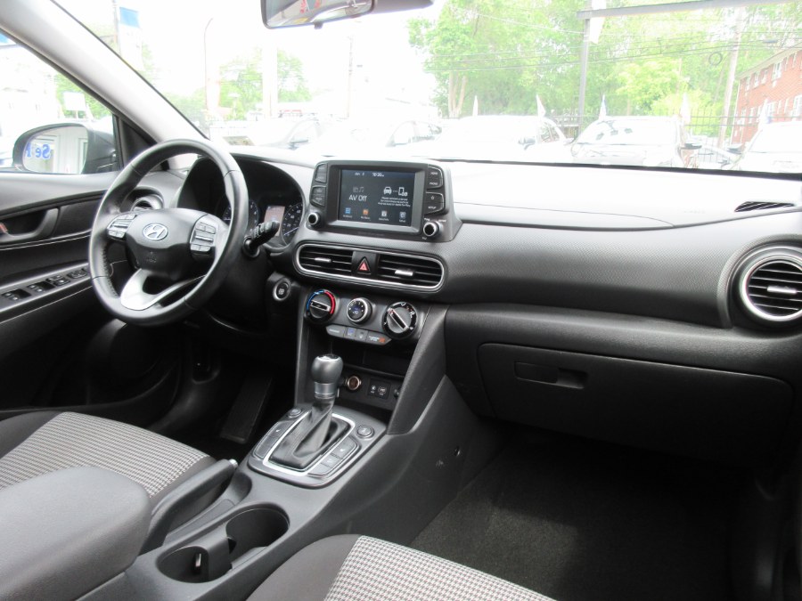 2018 Hyundai Kona SEL 2.0L Auto AWD, available for sale in Linden, New Jersey | Route 27 Auto Mall. Linden, New Jersey 2018 Hyundai Kona SEL 2.0L Auto AWD, available for sale in Linden, New Jersey | Route 27 Auto Mall. Linden, New Jersey