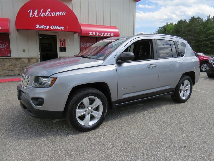 Used Jeep Compass Sport 4X4 4dr SUV 2017 | Lake City Exports Inc. Auburn, Maine Used Jeep Compass Sport 4X4 4dr SUV 2017 | Lake City Exports Inc. Auburn, Maine