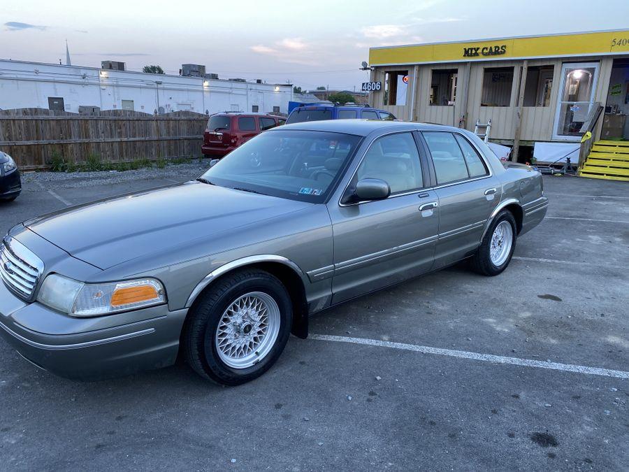 Used Ford Crown Victoria LX Sedan 4D 2001 | Mixcars, Inc. Fredericksburg, Virginia Used Ford Crown Victoria LX Sedan 4D 2001 | Mixcars, Inc. Fredericksburg, Virginia