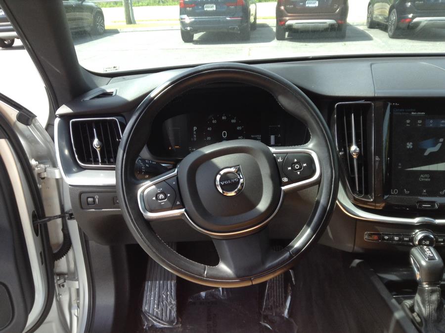 Used Volvo XC60 T5 AWD Momentum 2018 | Eurocars Plus. Groton, Connecticut Used Volvo XC60 T5 AWD Momentum 2018 | Eurocars Plus. Groton, Connecticut