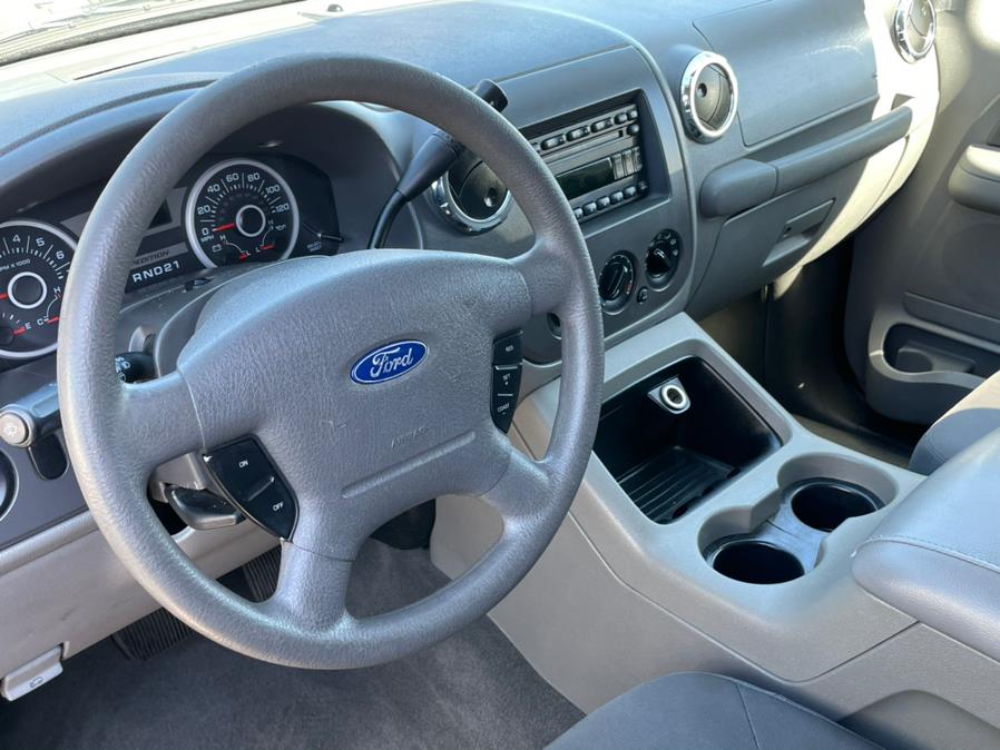 2005 Ford Expedition 5.4L XLT, available for sale in Corona, California | Green Light Auto. Corona, California 2005 Ford Expedition 5.4L XLT, available for sale in Corona, California | Green Light Auto. Corona, California
