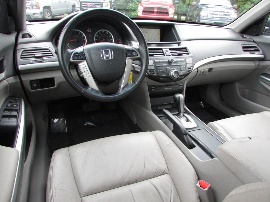 Used Honda Accord Sdn 4dr V6 Auto EX-L 2010 | United Auto Sales of E Windsor, Inc. East Windsor, Connecticut Used Honda Accord Sdn 4dr V6 Auto EX-L 2010 | United Auto Sales of E Windsor, Inc. East Windsor, Connecticut