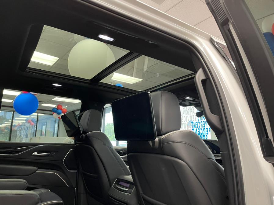 Used Cadillac Escalade ESV 4WD 4dr Sport 2021 | 5 Towns Drive. Inwood, New York Used Cadillac Escalade ESV 4WD 4dr Sport 2021 | 5 Towns Drive. Inwood, New York