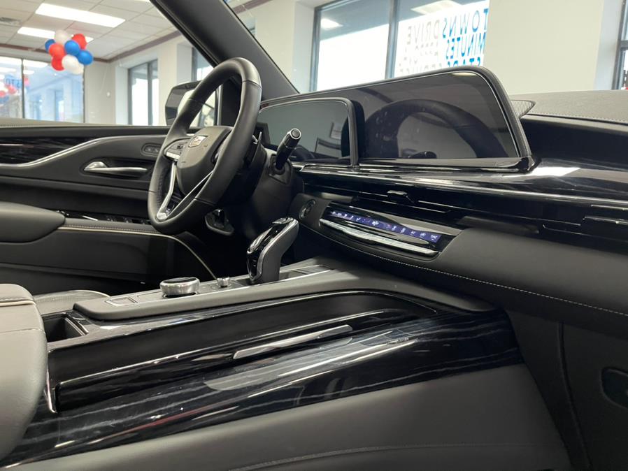 Used Cadillac Escalade ESV 4WD 4dr Sport 2021 | 5 Towns Drive. Inwood, New York Used Cadillac Escalade ESV 4WD 4dr Sport 2021 | 5 Towns Drive. Inwood, New York