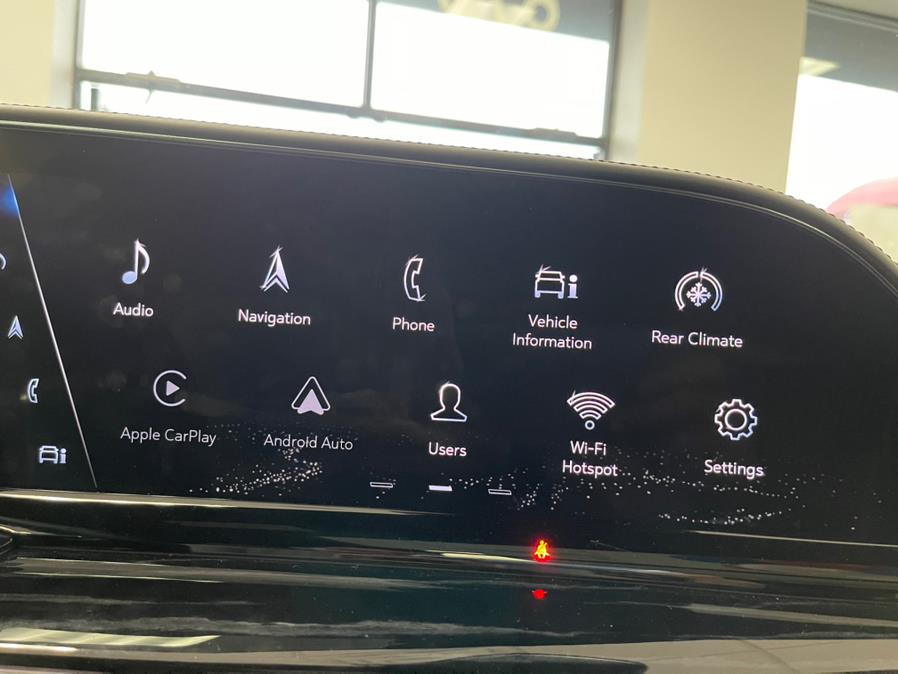 Used Cadillac Escalade ESV 4WD 4dr Sport 2021 | 5 Towns Drive. Inwood, New York Used Cadillac Escalade ESV 4WD 4dr Sport 2021 | 5 Towns Drive. Inwood, New York