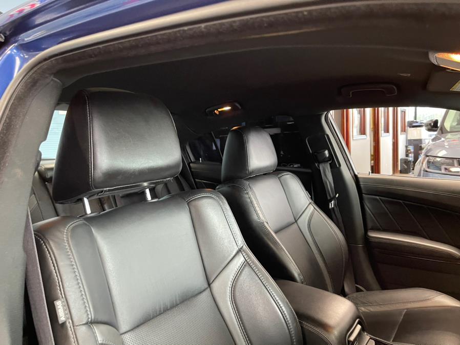 Used Dodge Charger SXT RWD 2019 | 5 Towns Drive. Inwood, New York Used Dodge Charger SXT RWD 2019 | 5 Towns Drive. Inwood, New York