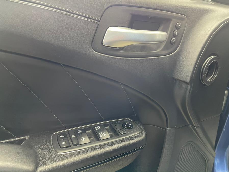 Used Dodge Charger SXT RWD 2019 | 5 Towns Drive. Inwood, New York Used Dodge Charger SXT RWD 2019 | 5 Towns Drive. Inwood, New York